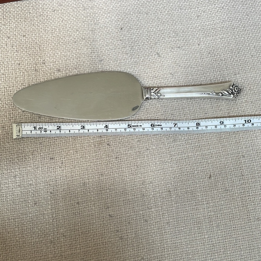 Oneida Dámaso Rose Heirloom Sterling Silverware - Picture 3 of 7